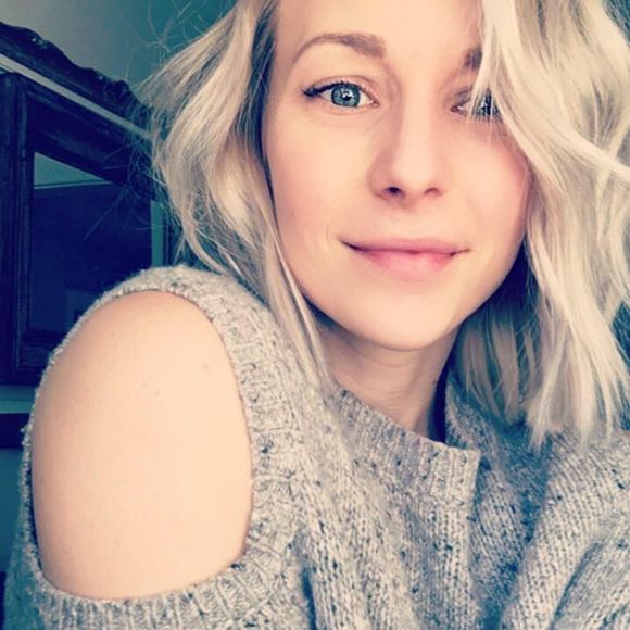 Meet your Posher, Ashley - Picture 1 of 1